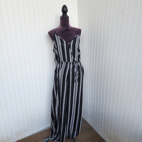 CATO EST 1946 Striped Tie Back Jumpsuit Black White Satin Wide Leg Women's Sz L - Picture 1 of 14